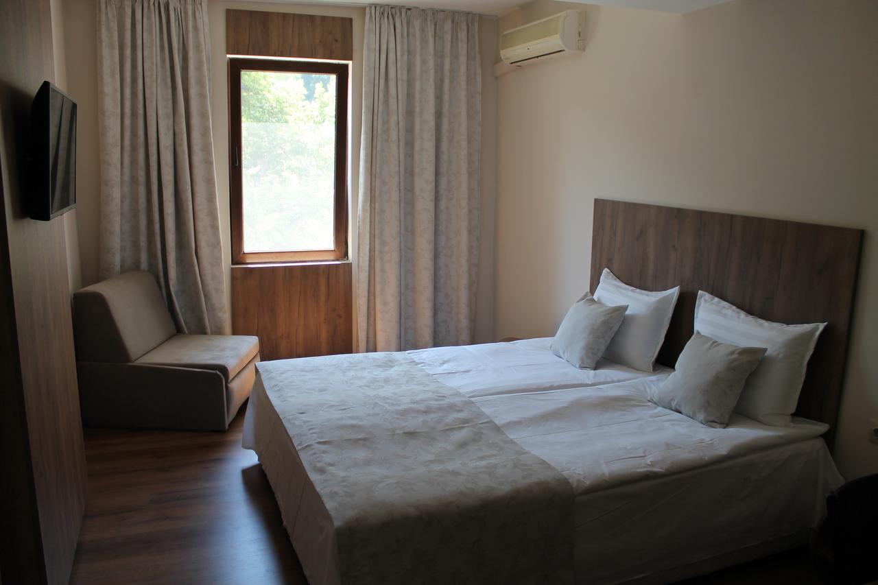 Hotel Orbita Shumen Exterior photo